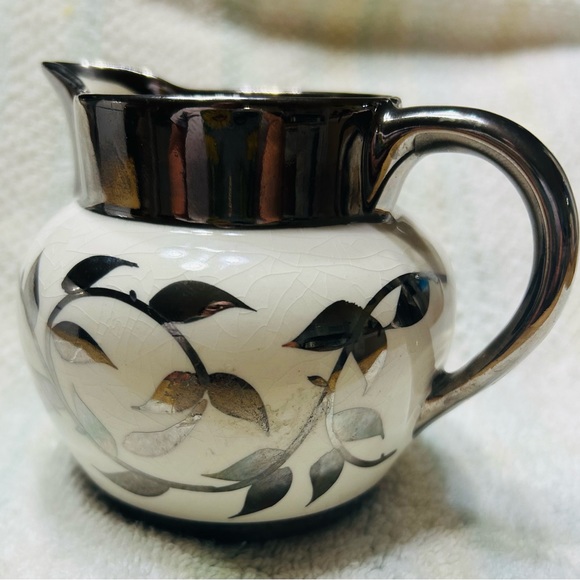 Myott Staffordshire Old Silver Lustre 1505F small cream pitcher. - Picture 1 of 4